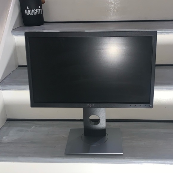 Dell E1916H 18.5" Widescreen LED-Backlit LCD Monitor,Black - Picture 4 of 11